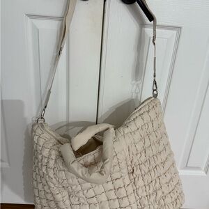 Elegant Cream Quilted Women's Bag